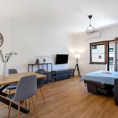 Apartamento Lovely In With Wifi Brodarica (Sibenik-Knin)