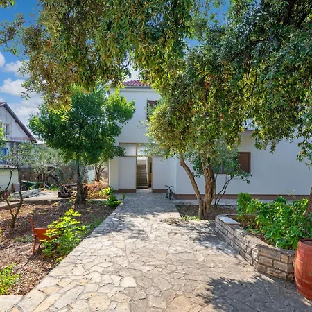 דירה Lovely In With Wifi