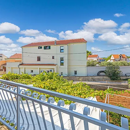 Lovely In With Wifi Apartment