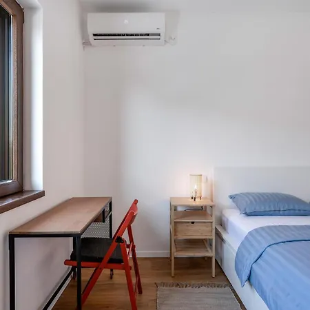 Lovely In With Wifi Apartment