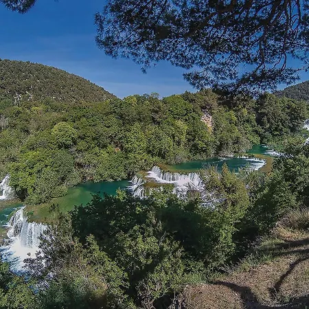 Apartment Lovely In With Wifi Brodarica (Sibenik-Knin)