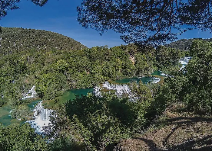 Apartment Lovely In With Wifi Brodarica (Sibenik-Knin)